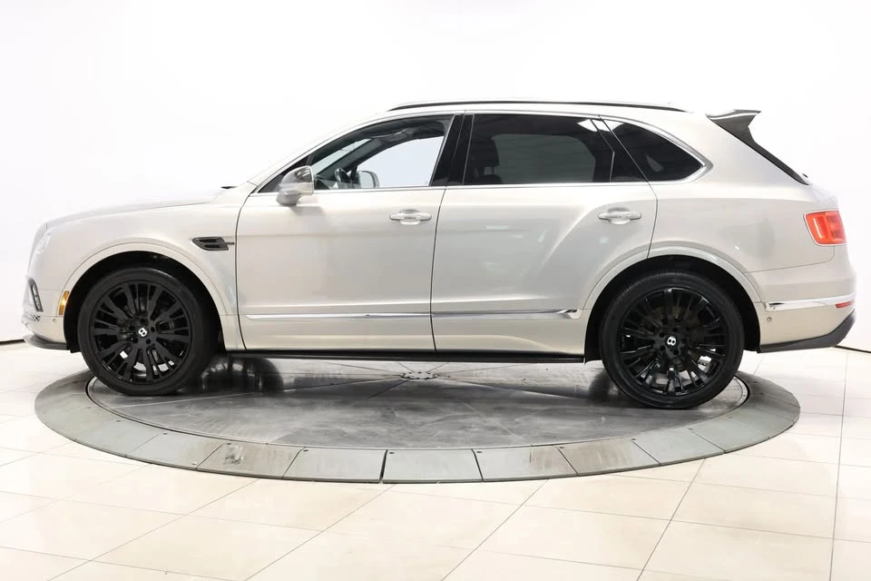 2017 Bentley Bentayga - Image 9 of 20