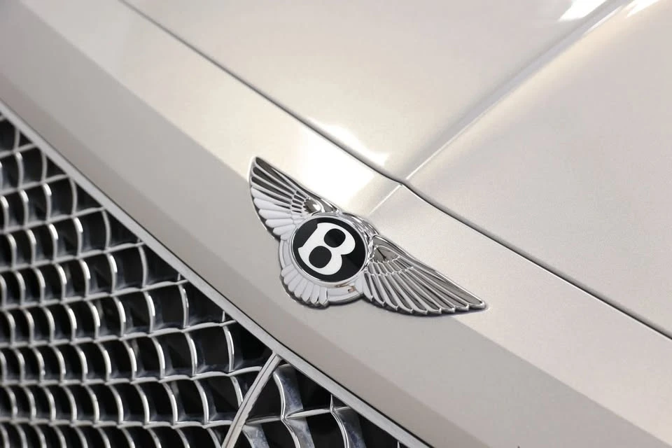 2017 Bentley Bentayga - Image 7 of 20