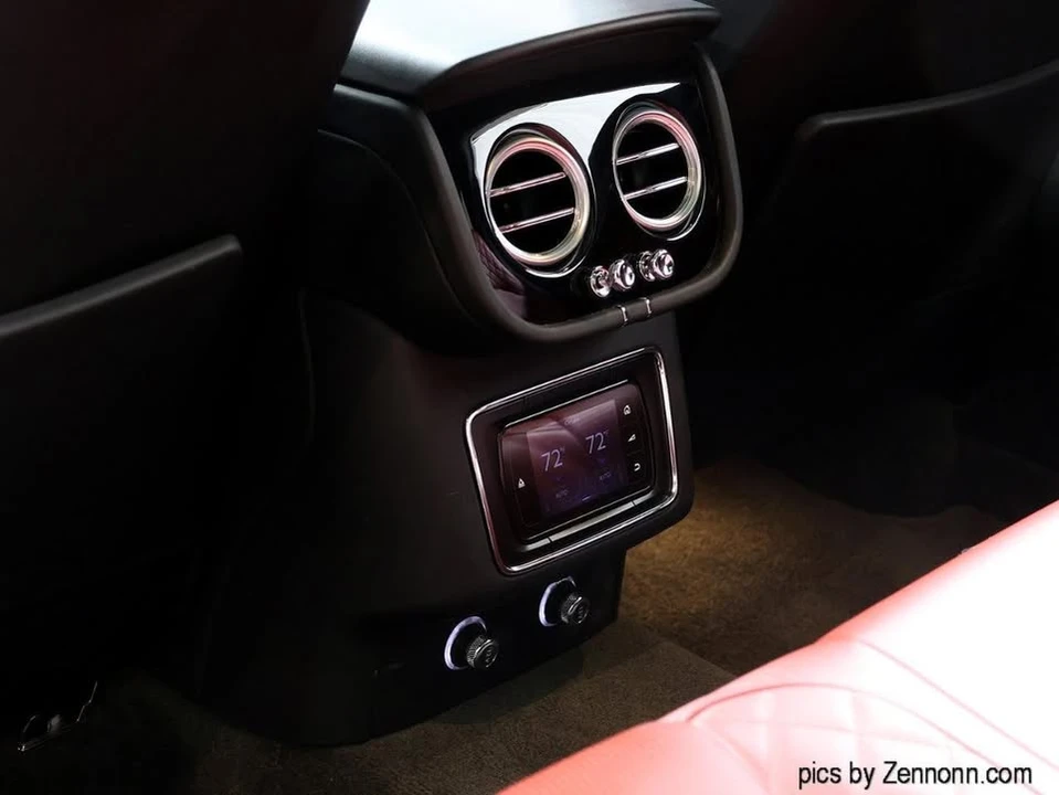 2017 Bentley Bentayga - Image 17 of 20