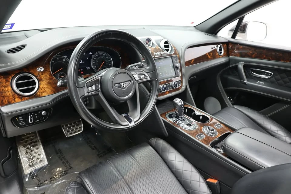 2017 Bentley Bentayga - Image 2 of 20