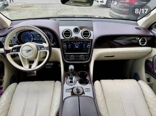 2017 Bentley Bentayga - Image 2 of 4