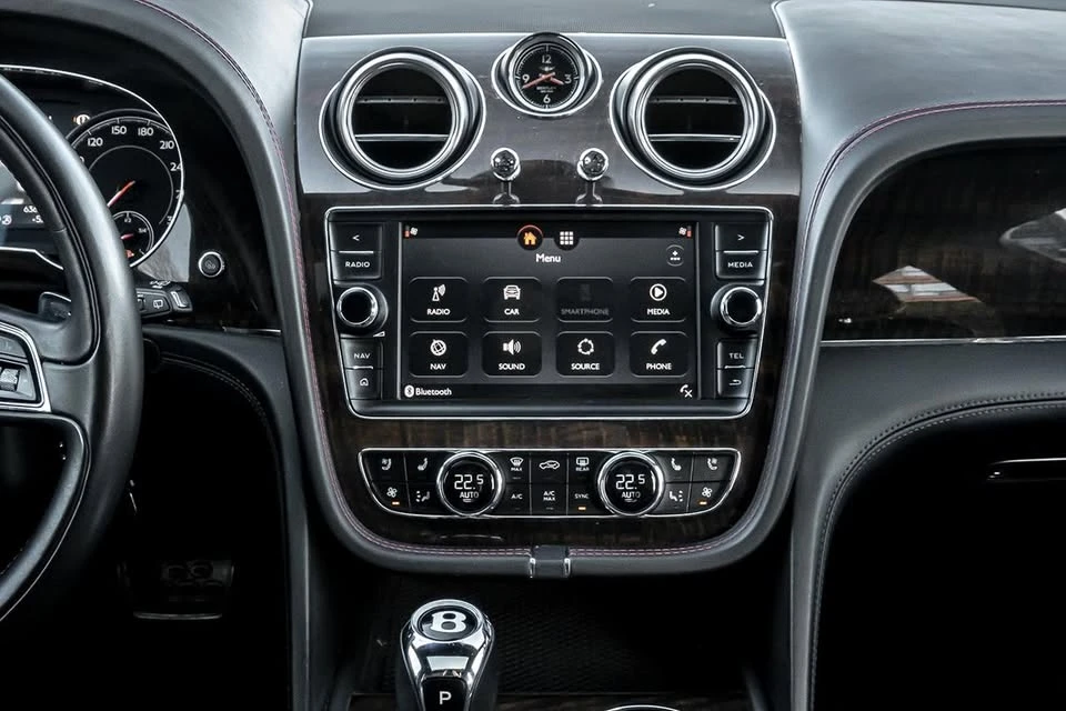 2017 Bentley Bentayga - Image 19 of 20