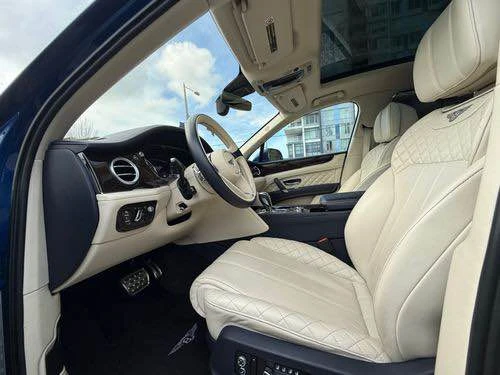 2017 Bentley Bentayga - Image 3 of 5