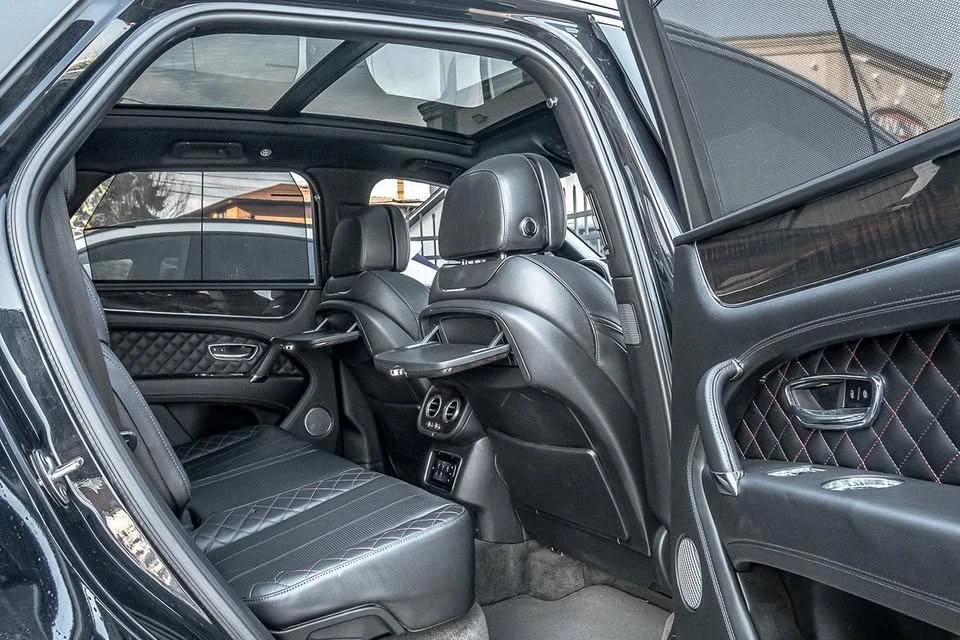 2017 Bentley Bentayga - Image 16 of 20