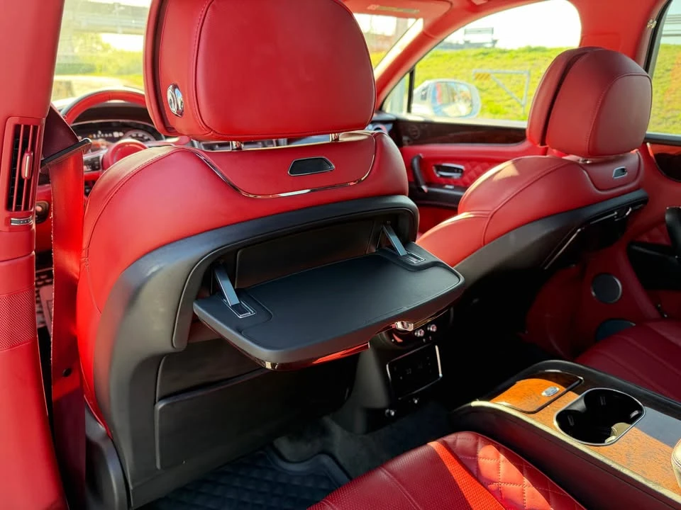 2017 Bentley Bentayga - Image 16 of 20