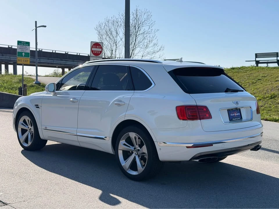 2017 Bentley Bentayga - Image 7 of 20