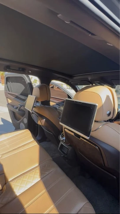 2017 Bentley Bentayga - Image 13 of 18