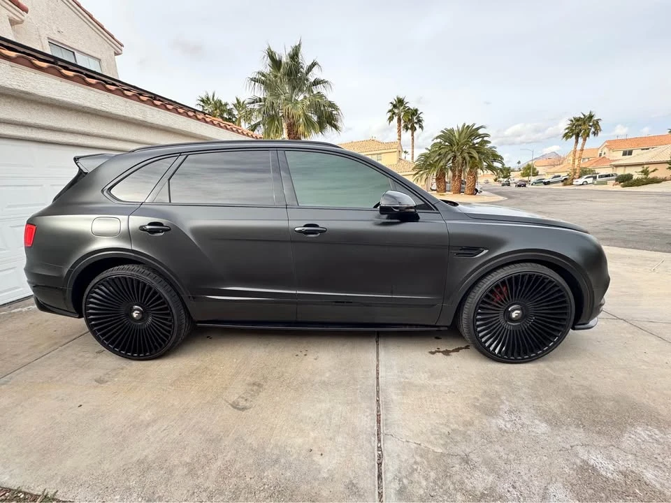 2017 Bentley Bentayga - Image 3 of 18