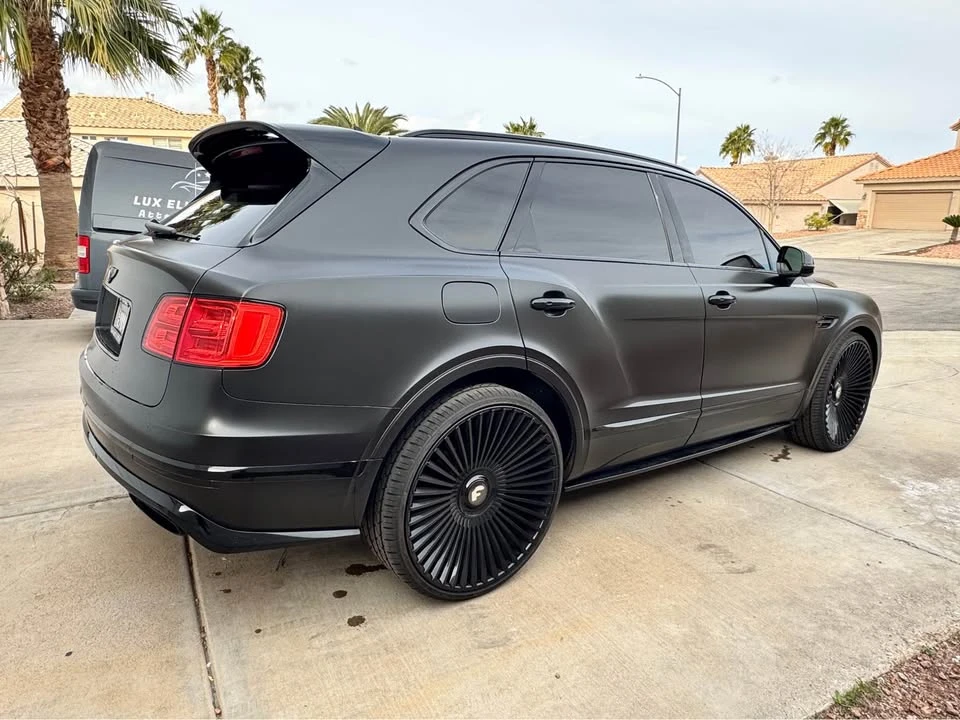 2017 Bentley Bentayga - Image 4 of 18