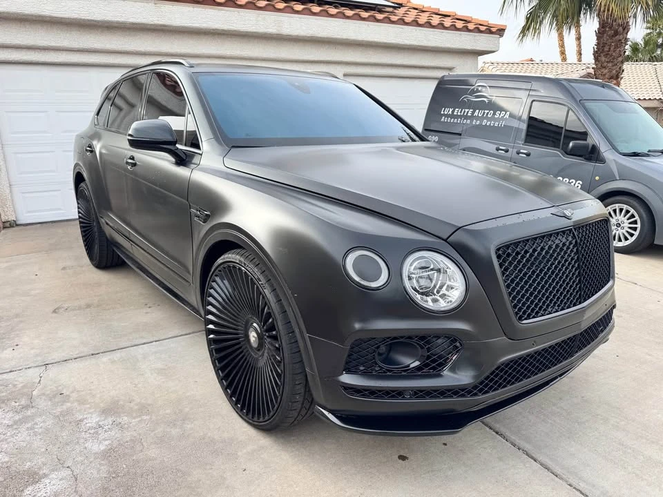 2017 Bentley Bentayga - Image 2 of 18