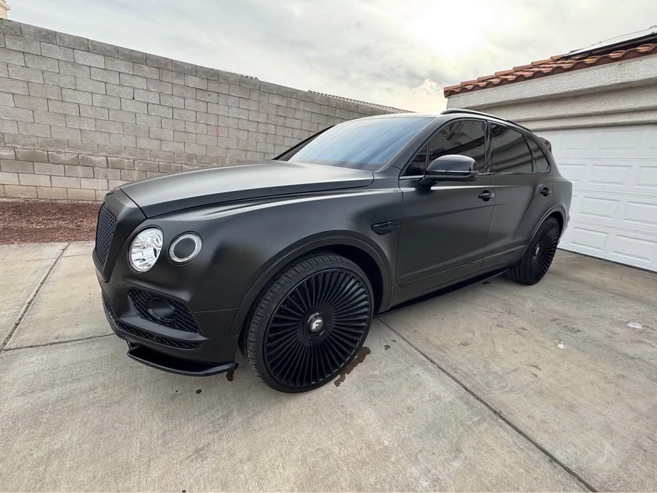 2017 Bentley Bentayga - Image 7 of 18