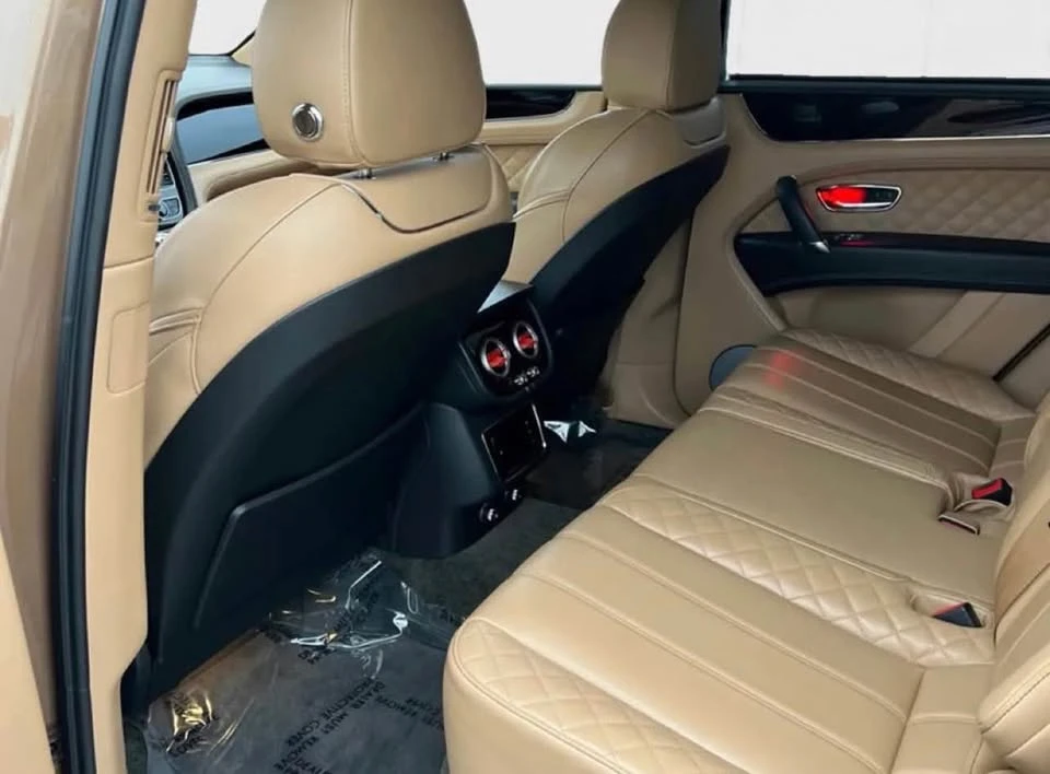 2017 Bentley Bentayga - Image 9 of 9