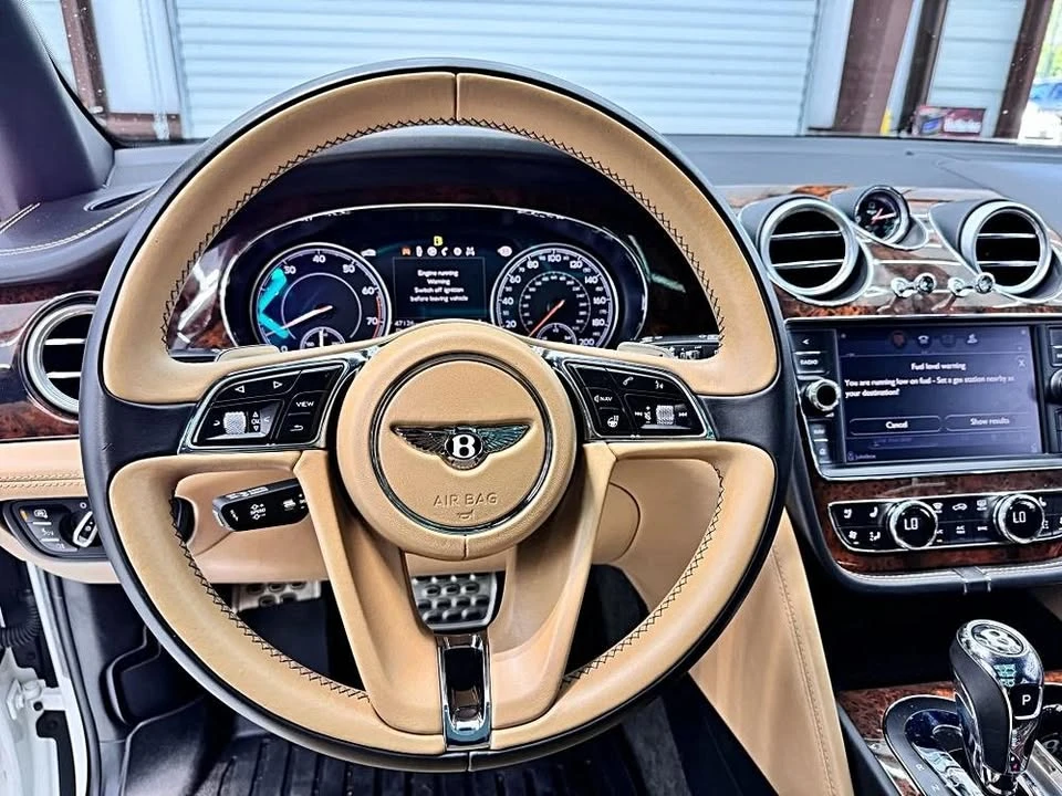 2017 Bentley Bentayga - Image 17 of 20