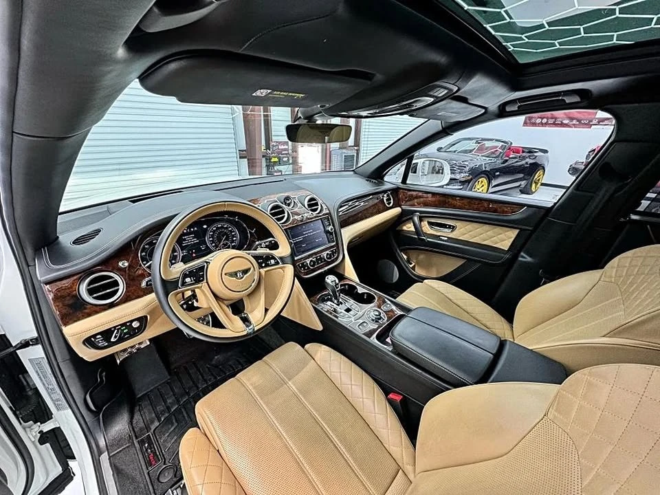 2017 Bentley Bentayga - Image 12 of 20