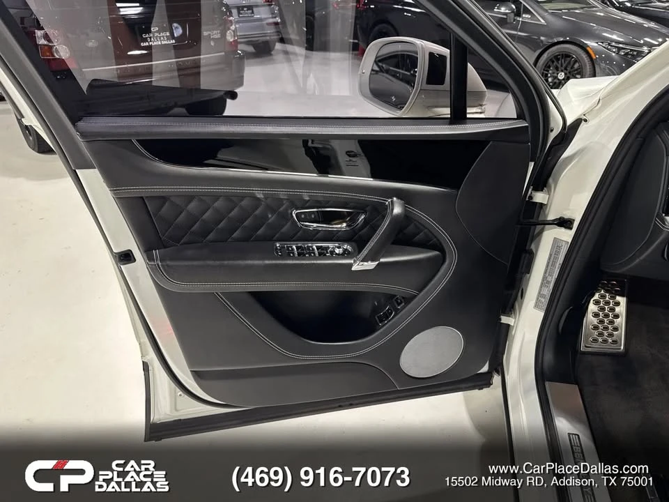 2017 Bentley Bentayga - Image 11 of 19