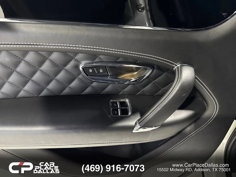 2017 Bentley Bentayga - Image 17 of 19