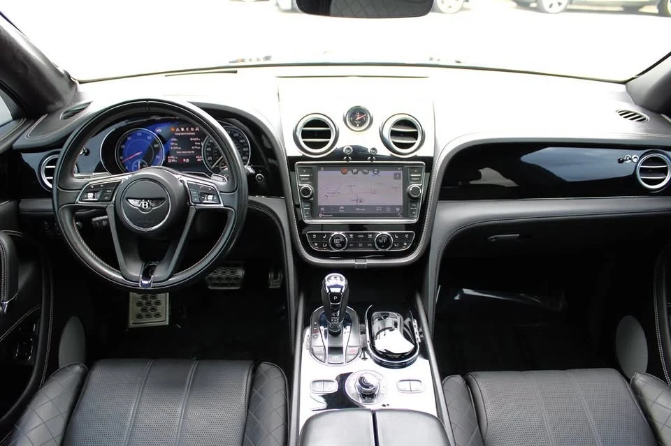 2017 Bentley Bentayga - Image 17 of 19