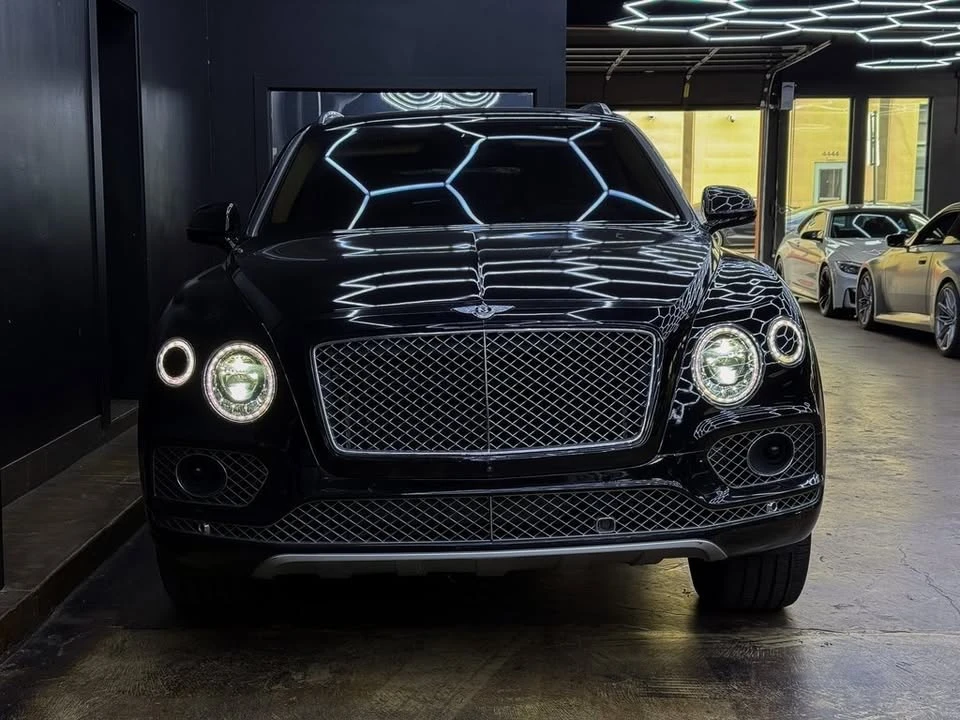2017 Bentley Bentayga - Image 2 of 20