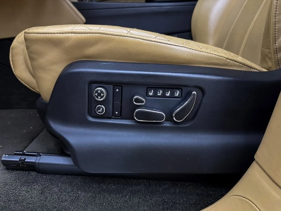 2017 Bentley Bentayga - Image 18 of 20
