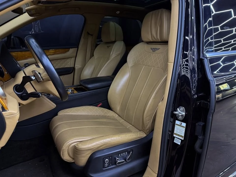 2017 Bentley Bentayga - Image 15 of 20