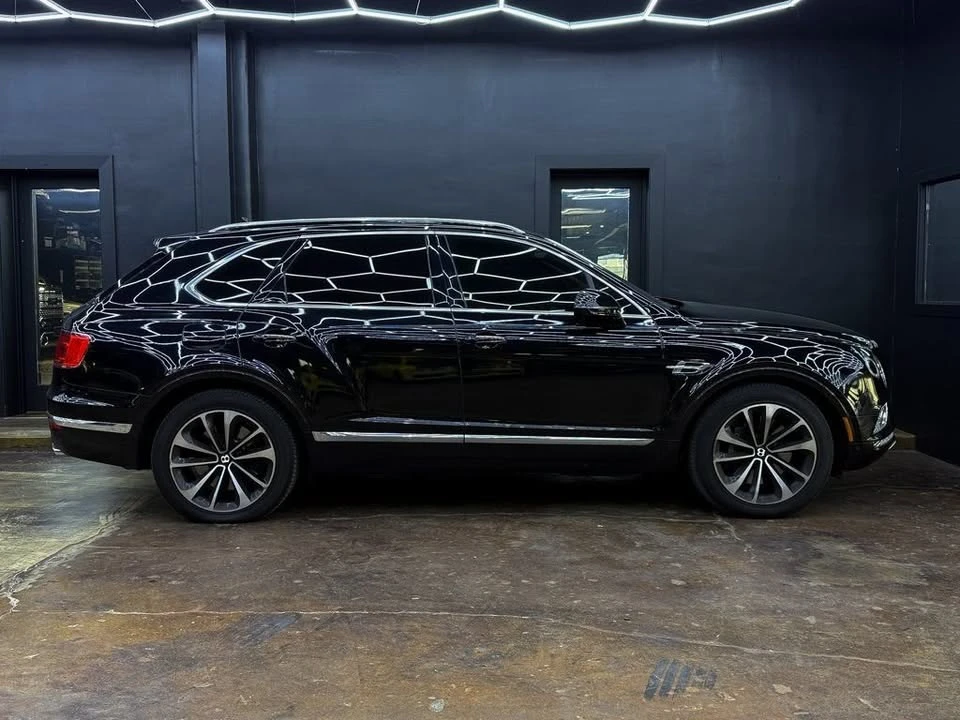 2017 Bentley Bentayga - Image 8 of 20