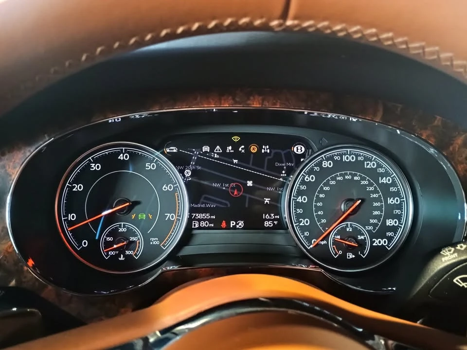 2017 Bentley Bentayga - Image 12 of 20