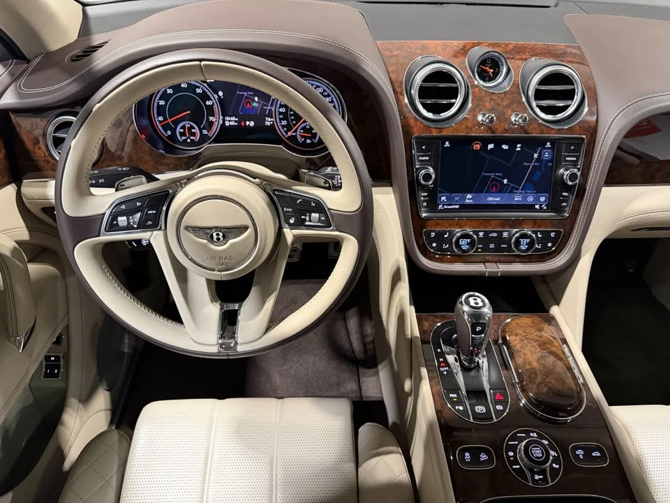 2017 Bentley Bentayga - Image 12 of 19