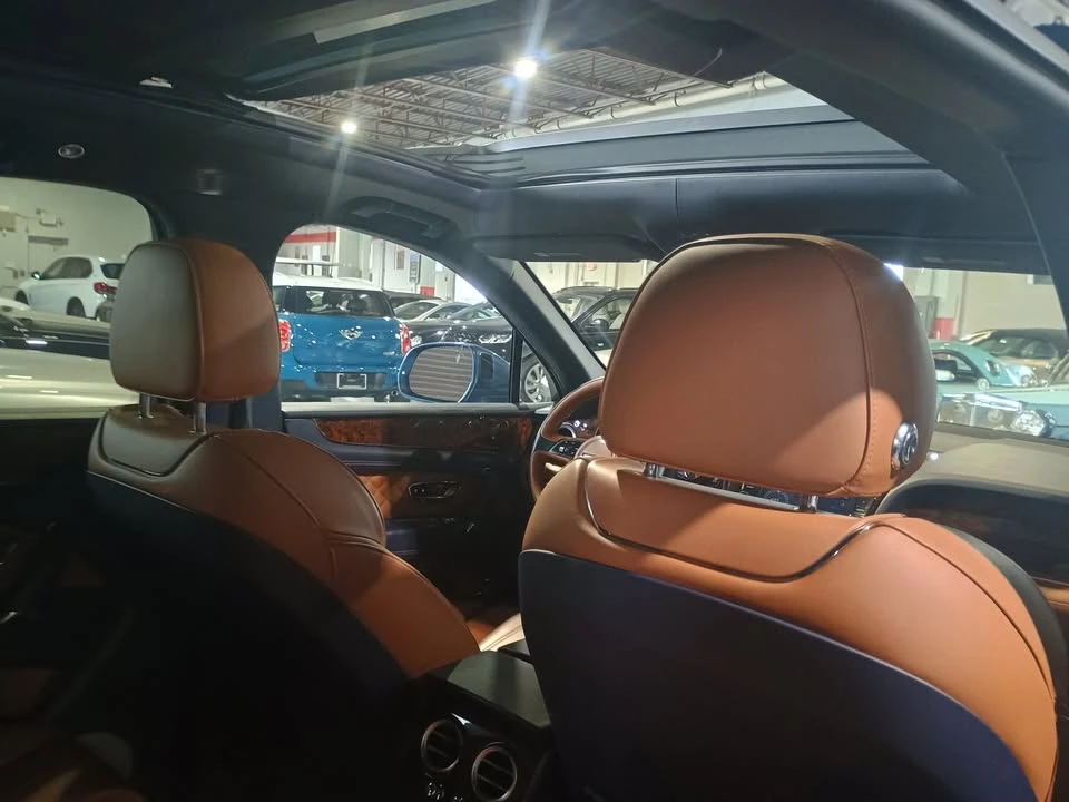 2017 Bentley Bentayga - Image 15 of 20