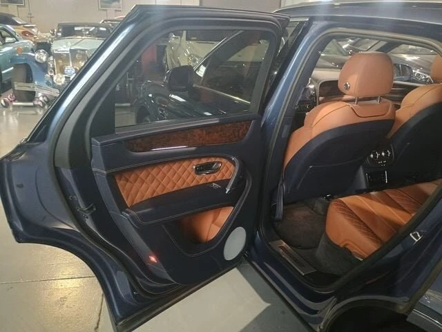 2017 Bentley Bentayga - Image 11 of 20