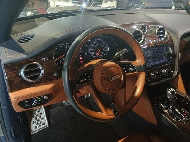 2017 Bentley Bentayga - Image 13 of 20
