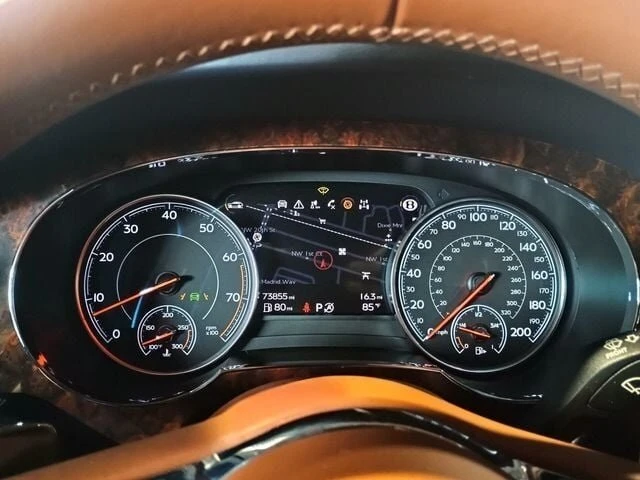 2017 Bentley Bentayga - Image 14 of 20