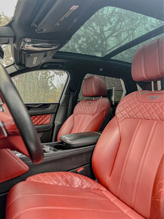 2017 Bentley Bentayga - Image 7 of 7