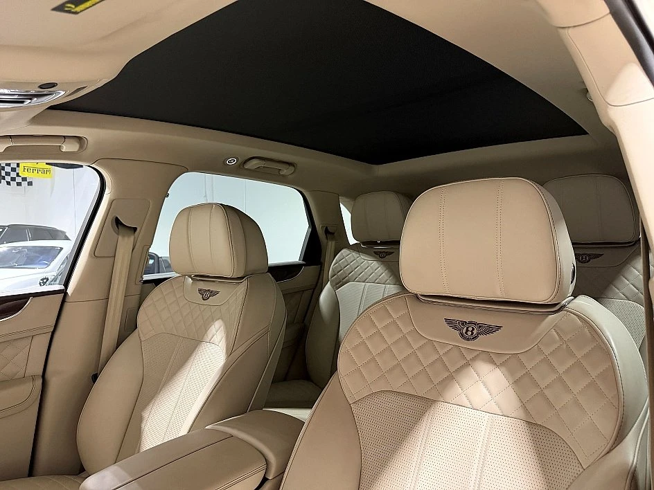2017 Bentley Bentayga - Image 9 of 20