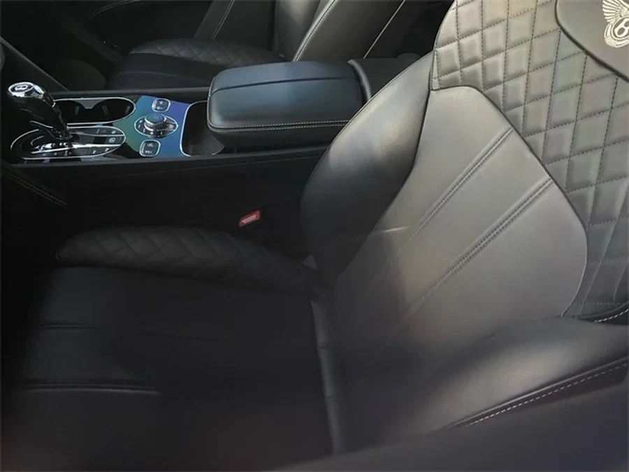 2017 Bentley Bentayga - Image 6 of 9