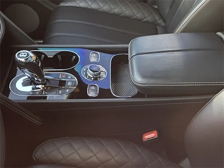2017 Bentley Bentayga - Image 7 of 9