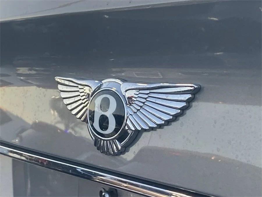 2017 Bentley Bentayga - Image 4 of 9