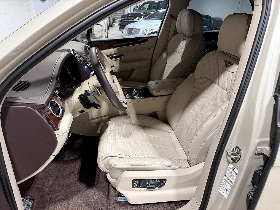 2017 Bentley Bentayga - Image 10 of 20