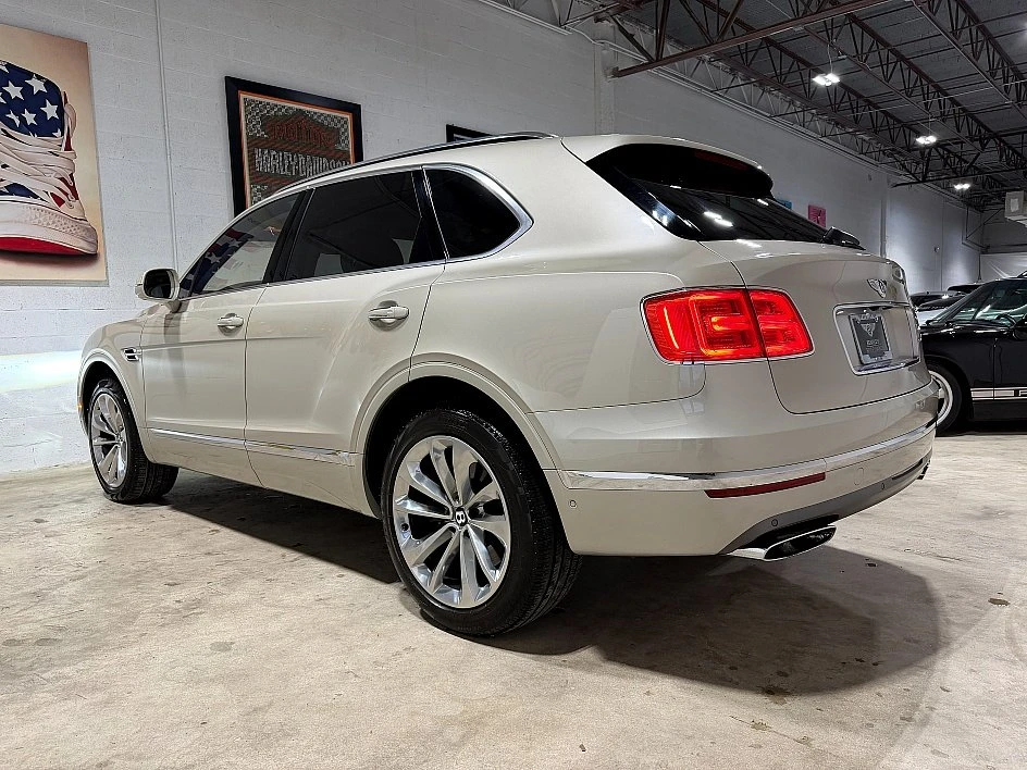 2017 Bentley Bentayga - Image 4 of 20