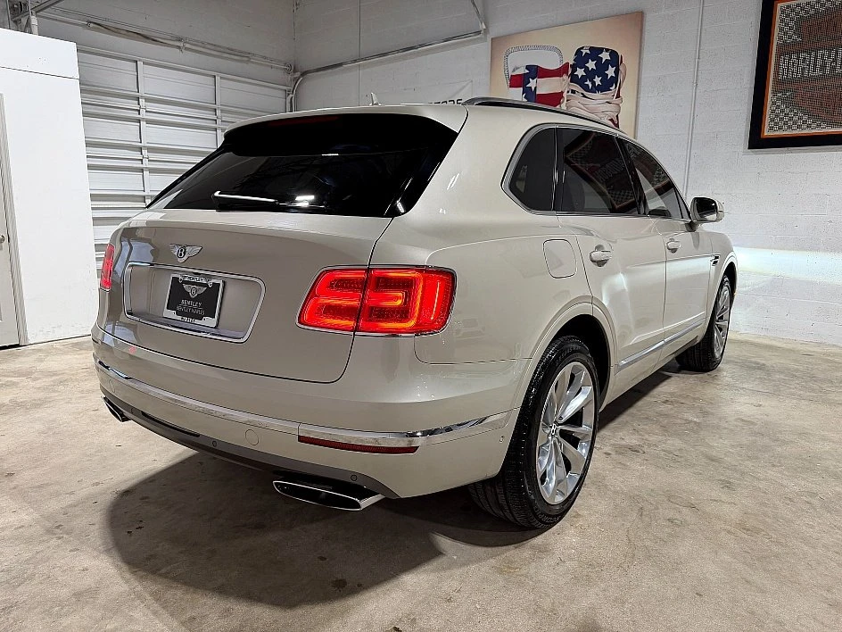 2017 Bentley Bentayga - Image 6 of 20