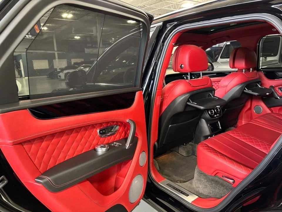 2017 Bentley Bentayga - Image 16 of 19