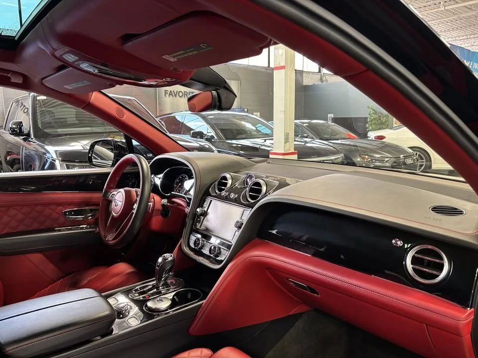 2017 Bentley Bentayga - Image 7 of 19