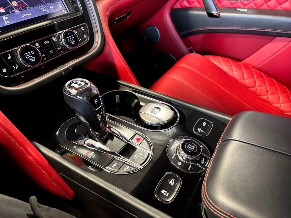 2017 Bentley Bentayga - Image 12 of 19