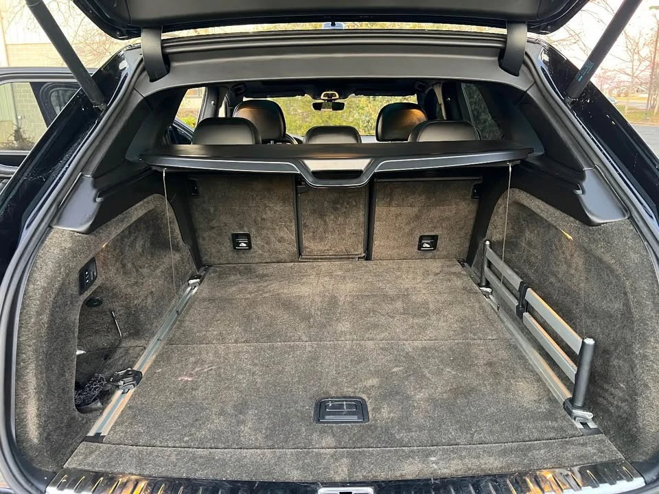 2017 Bentley Bentayga - Image 10 of 10