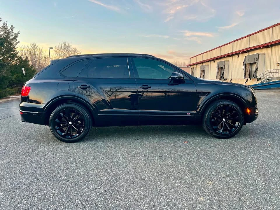 2017 Bentley Bentayga - Image 3 of 10