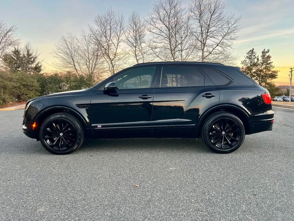 2017 Bentley Bentayga - Image 2 of 10