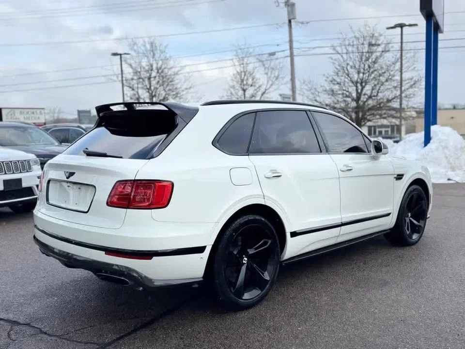 2017 Bentley Bentayga - Image 3 of 19