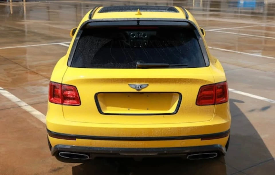 2017 Bentley Bentayga - Image 7 of 12