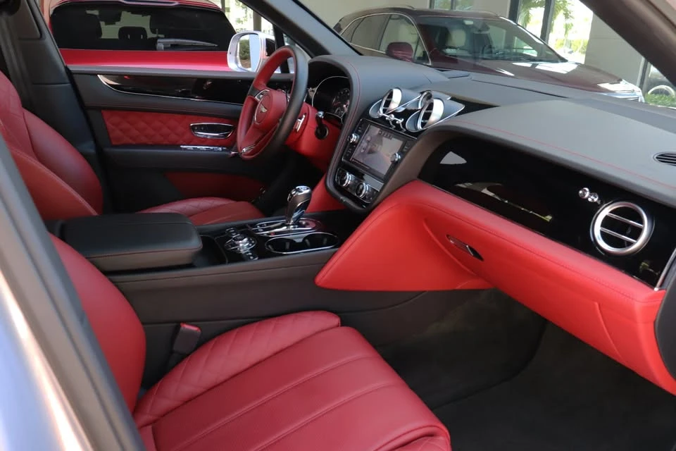 2017 Bentley Bentayga - Image 12 of 18