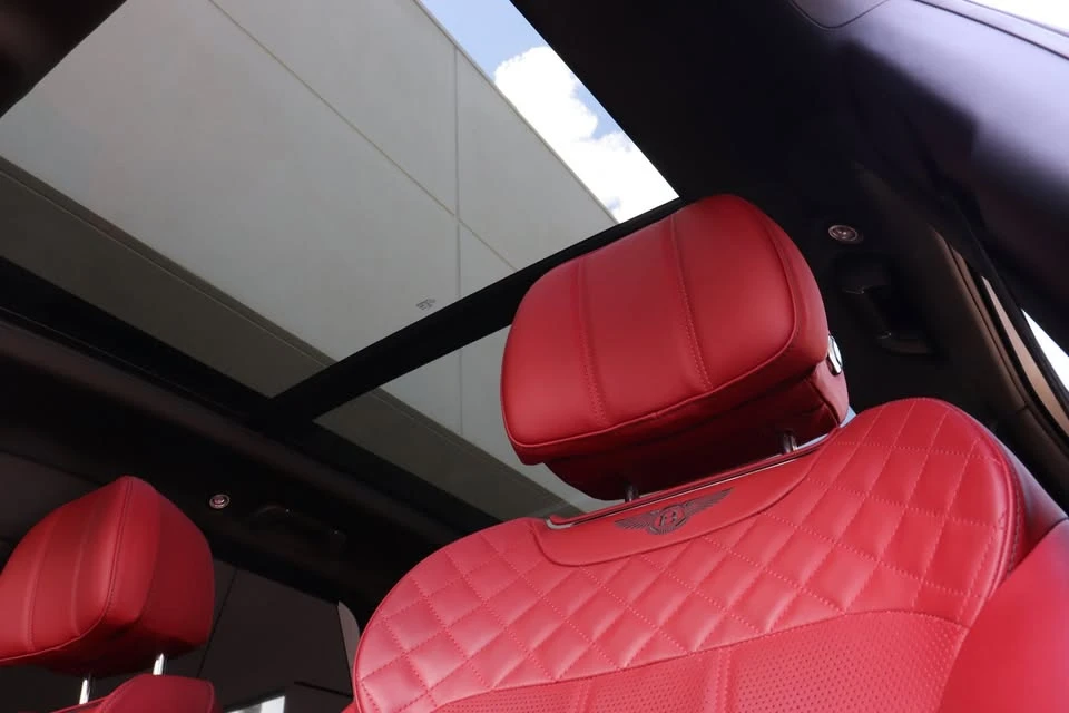 2017 Bentley Bentayga - Image 13 of 18