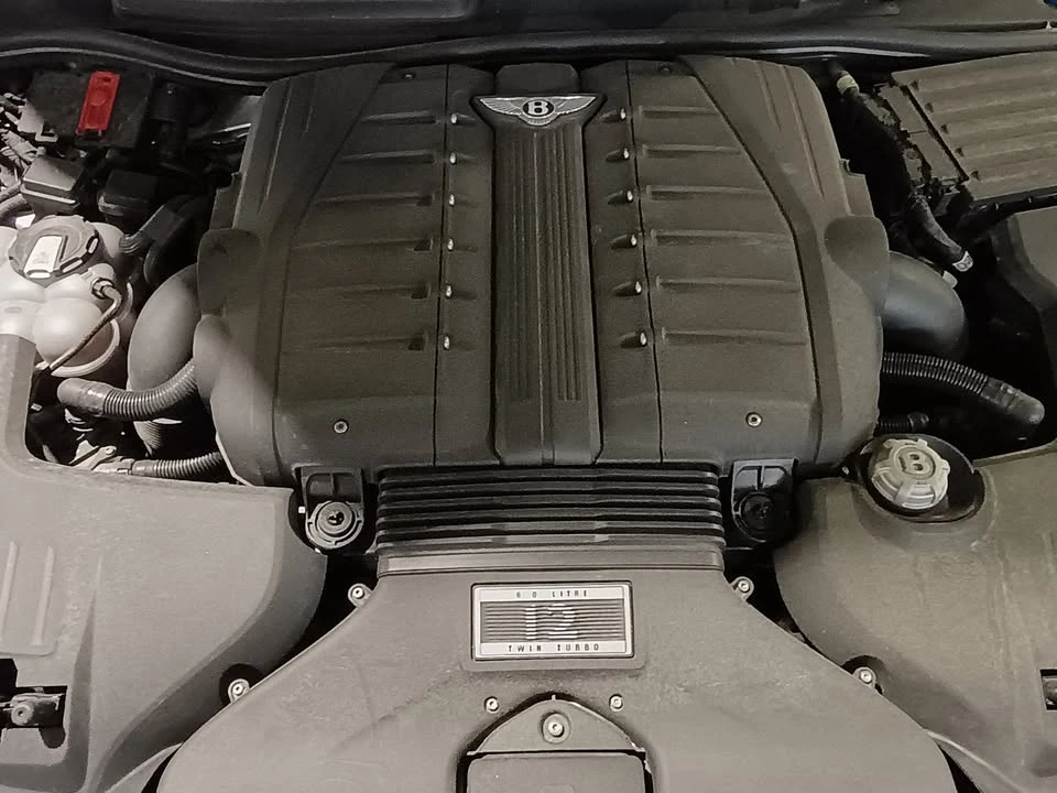 2017 Bentley Bentayga - Image 19 of 20